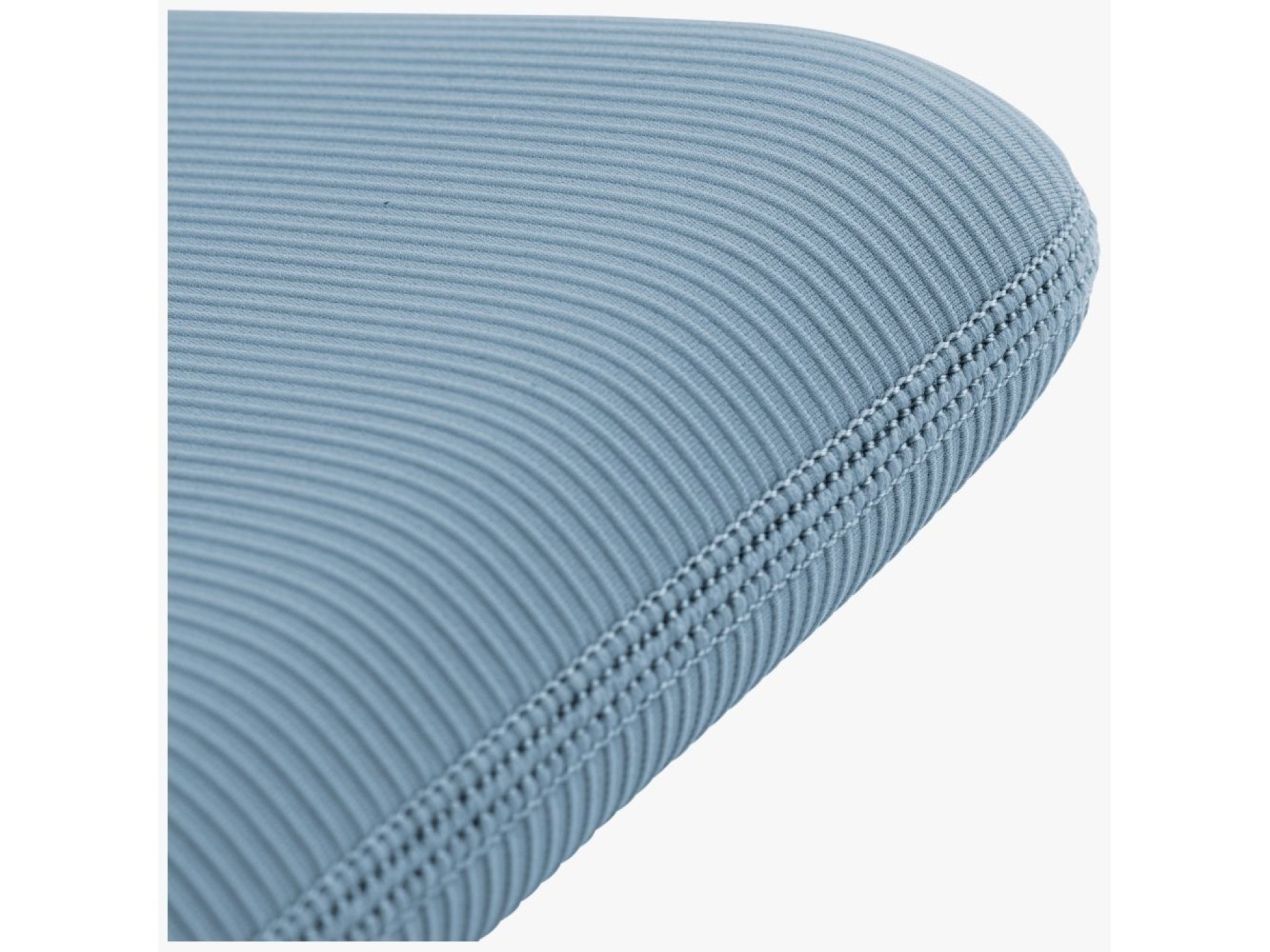 Uniq Cyprus Ridge Edition Laptop Sleeve bag for a 16" water-resistant neoprene laptop - blue