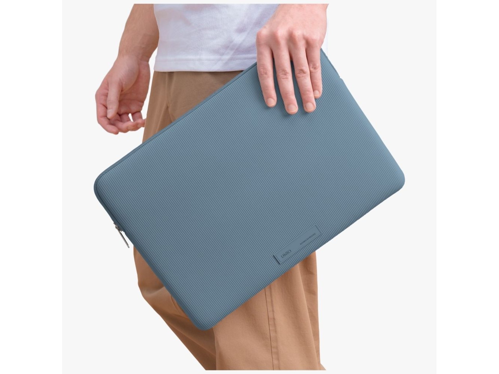 Uniq Cyprus Ridge Edition Laptop Sleeve bag for a 16" water-resistant neoprene laptop - blue