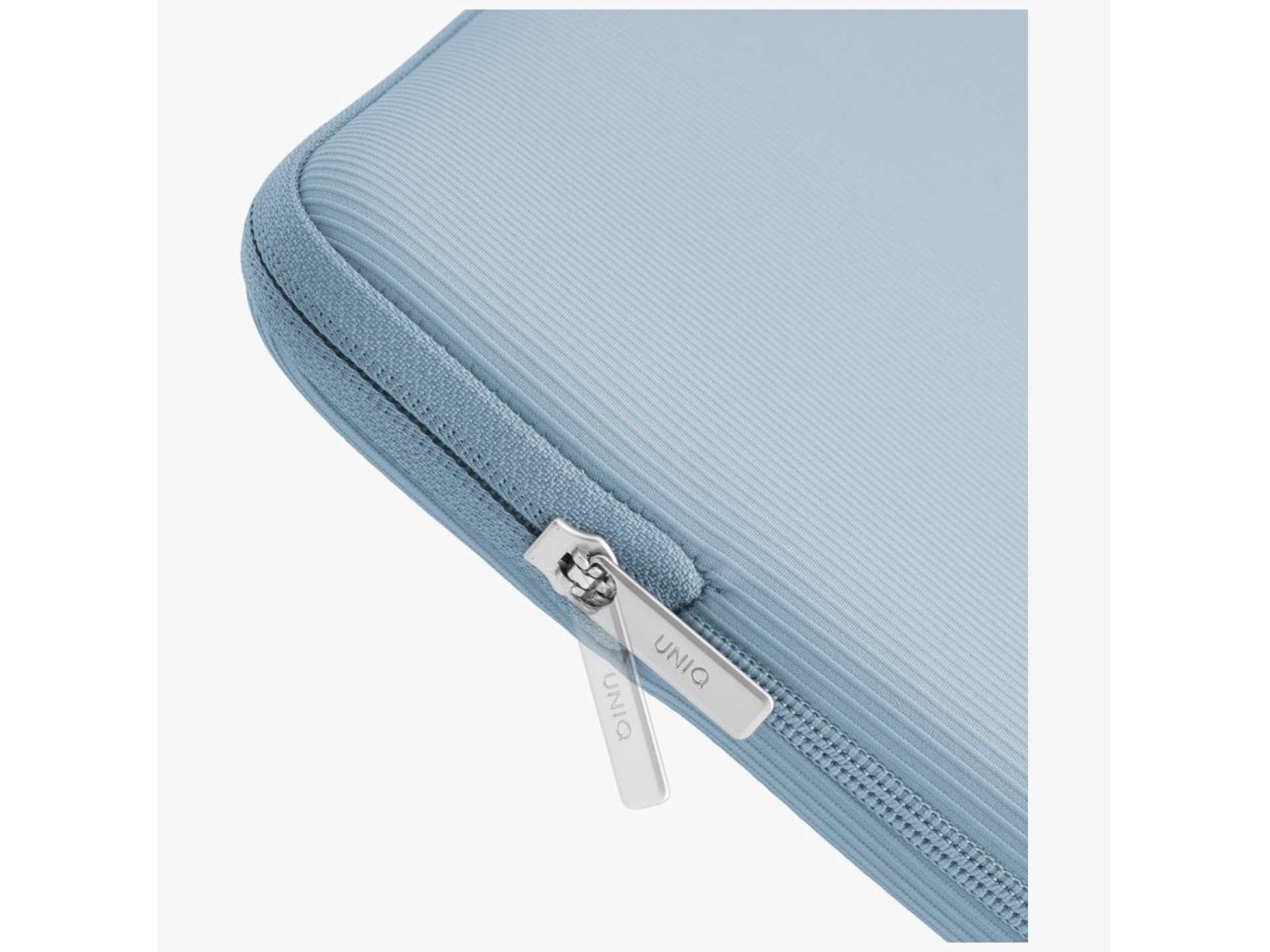 Uniq Cyprus Ridge Edition Laptop Sleeve bag for a 16" water-resistant neoprene laptop - blue