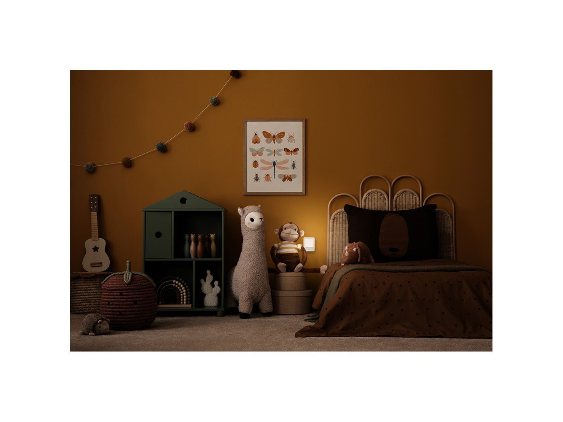 Night light with motion sensor and plug