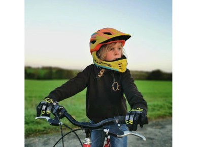 Rockbros TT-32SOYB-S children's bicycle helmet with detachable chinbar, size S - yellow-orange Rockbros TT-32SOYB-S children's bicycle helmet with detachable chinbar, size S - yellow-orange