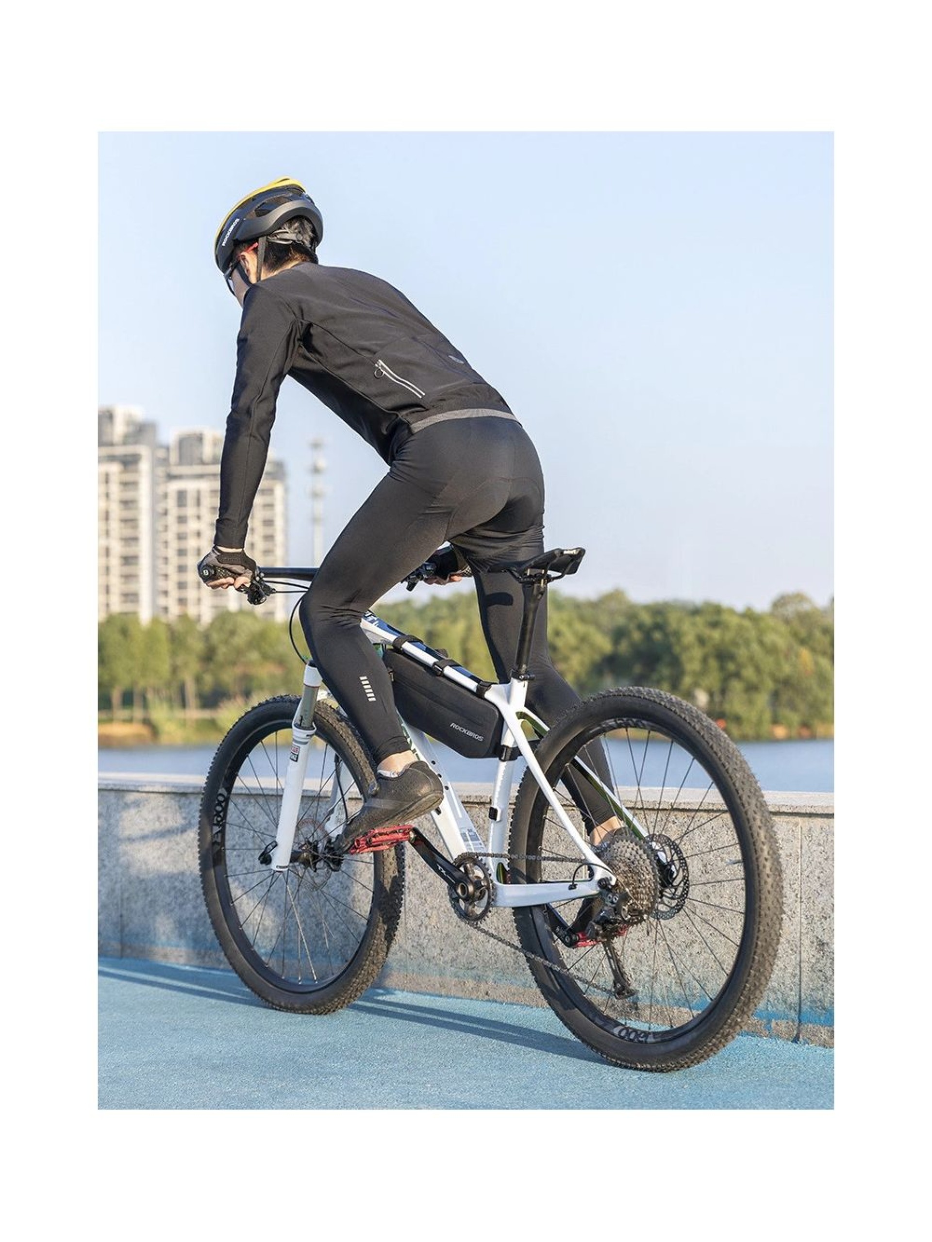 Bolsa para bicicleta Rockbros AS-043 con velcro, 3 l, color negro