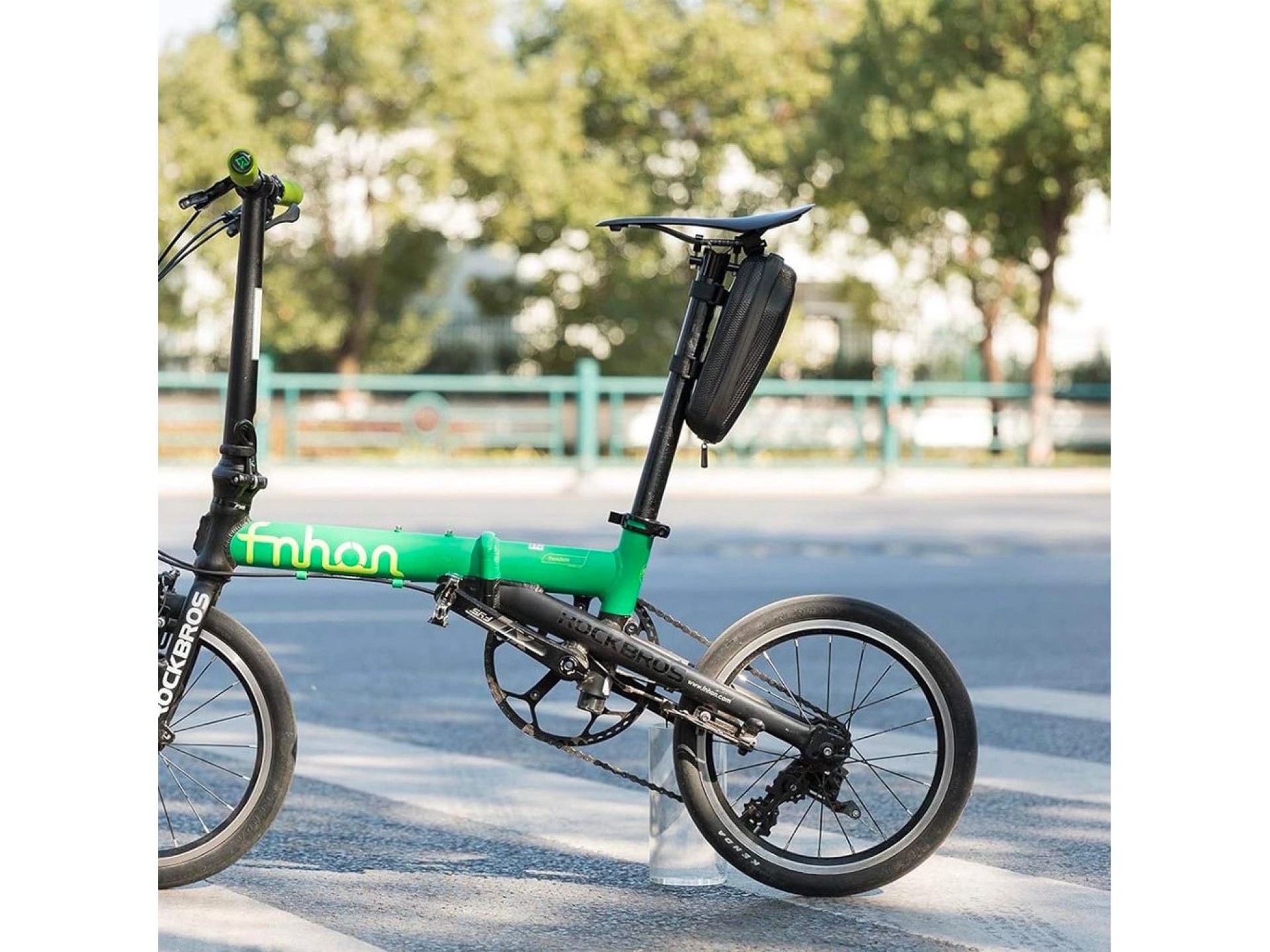 Rockbros B60 waterproof bicycle bag for frame - black