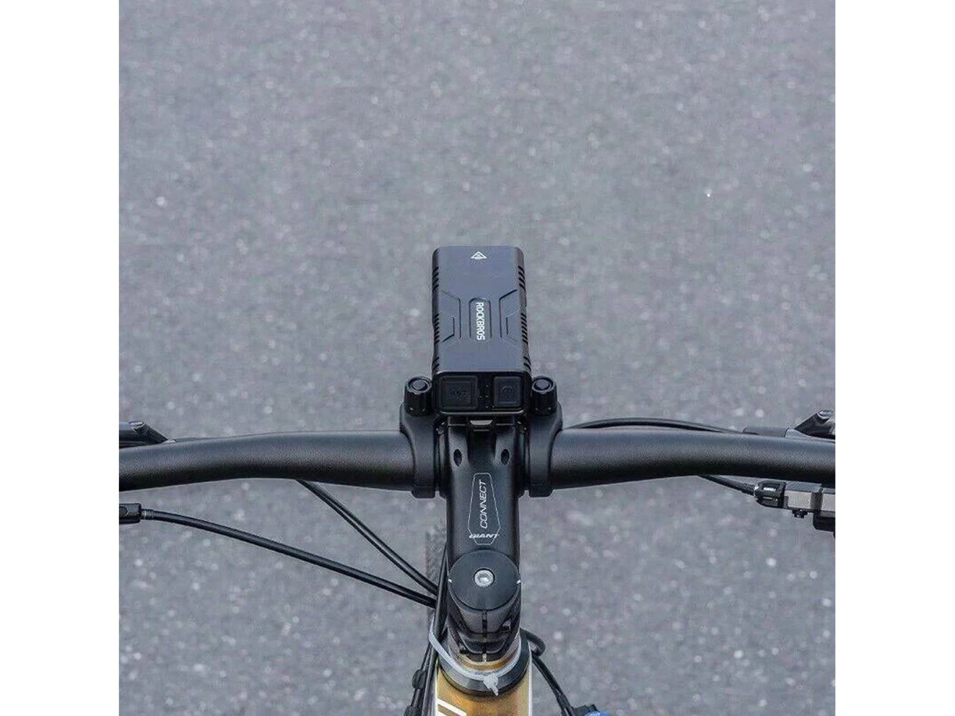 Rockbros 24310002001 bicycle light 850 lm with powerbank function + USB-C - USB-A cable - black