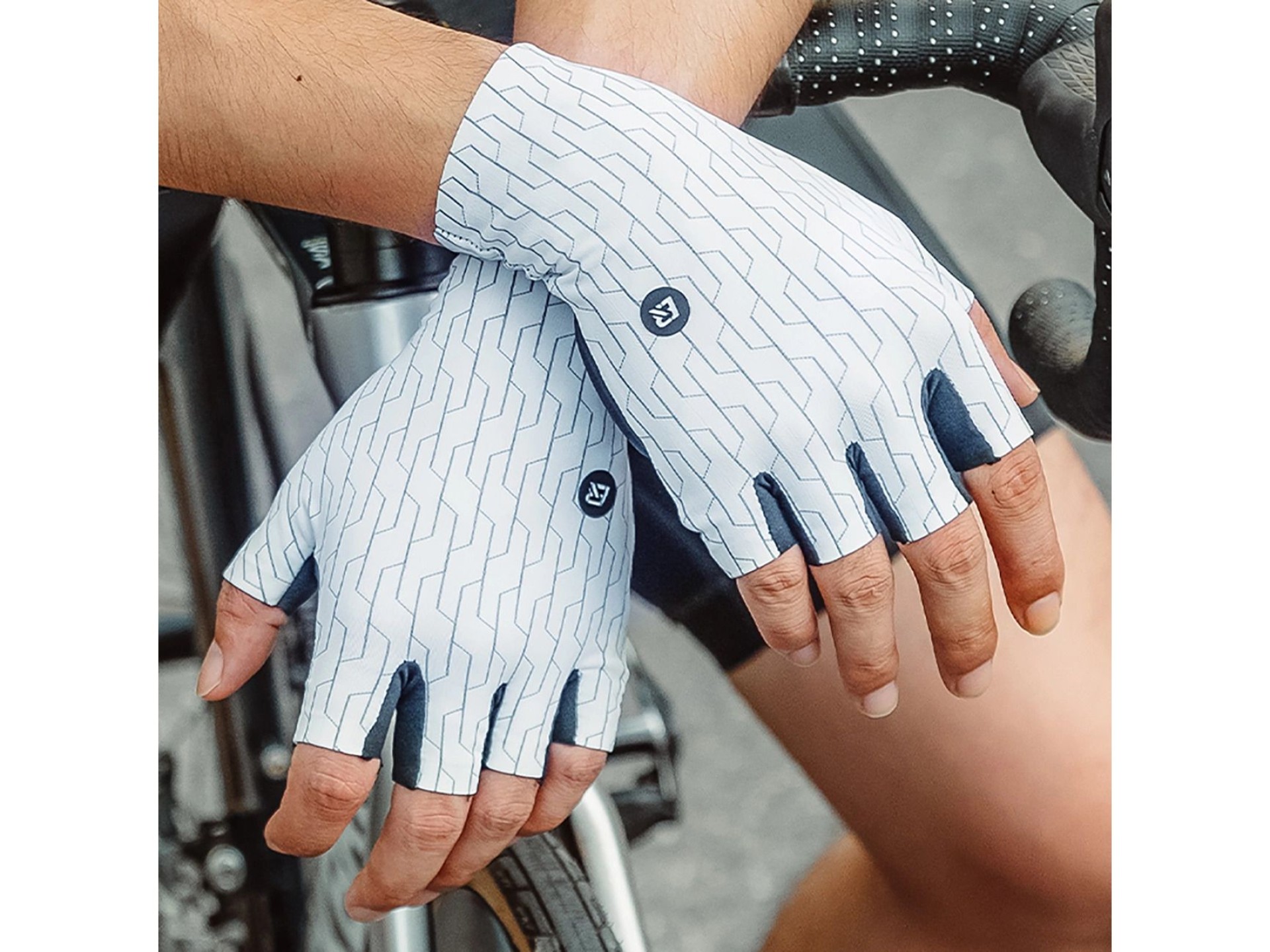 Rockbros Road Cycling Gloves Size: L - Black and White