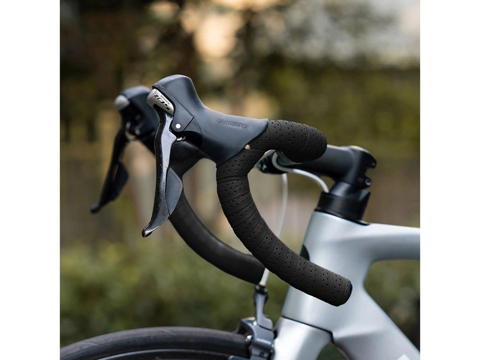 Fita de guidão Rockbros de silicone perfurada - preta