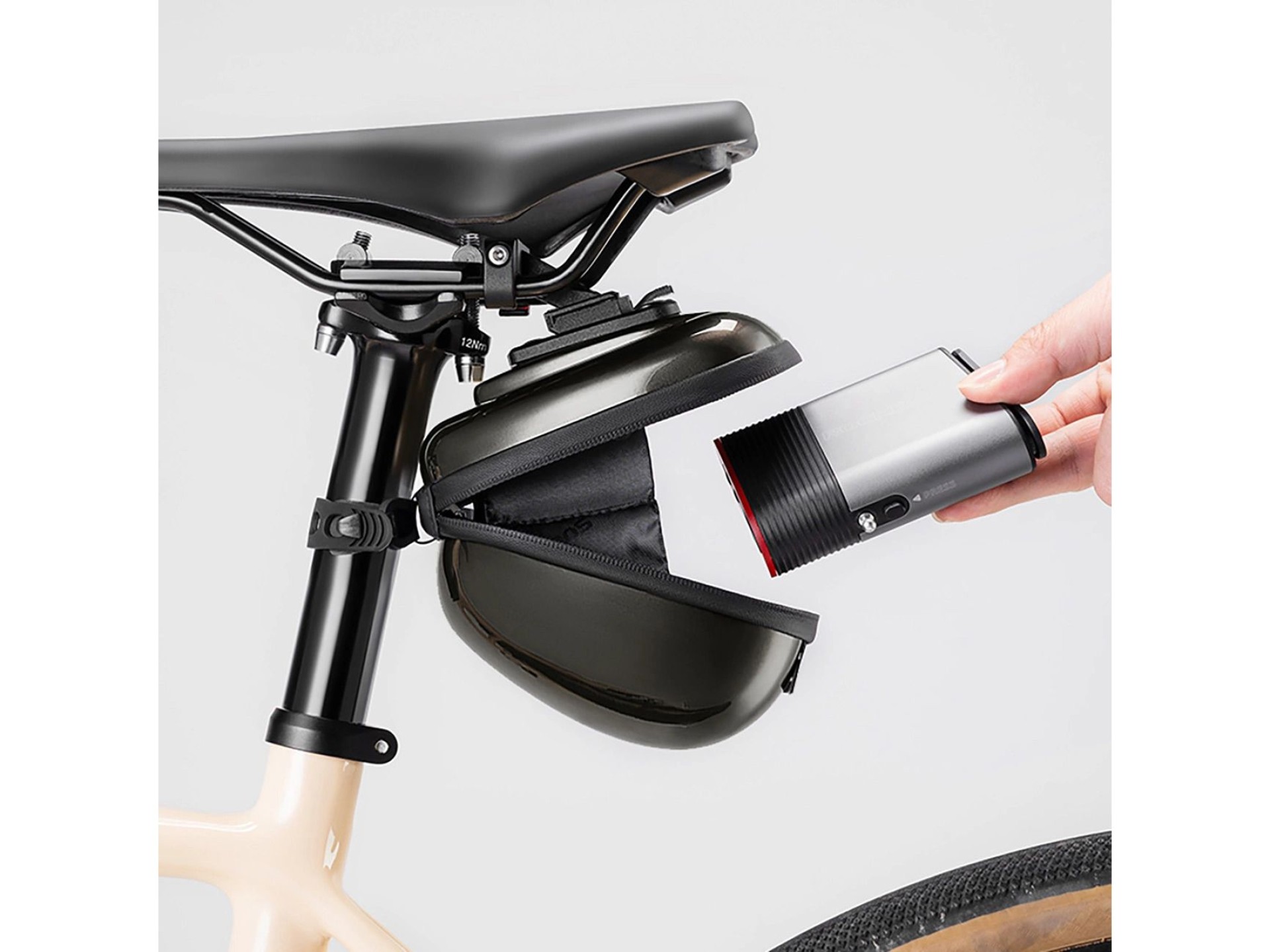 Bolsa de sillín compacta y rígida Rockbros de 0,4 l (negro)