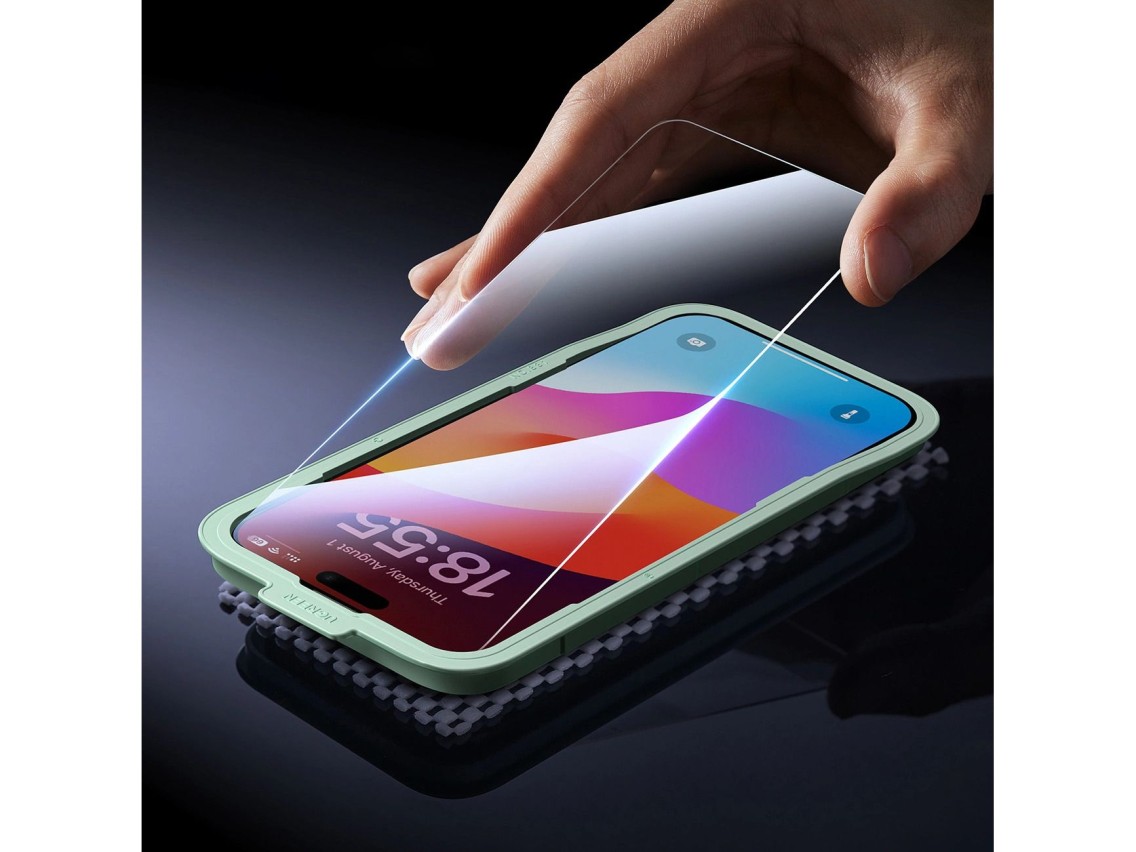 Vidrio templado Ugreen SP630 con marco de montaje para iPhone 16 Pro Max (2 uds.)
