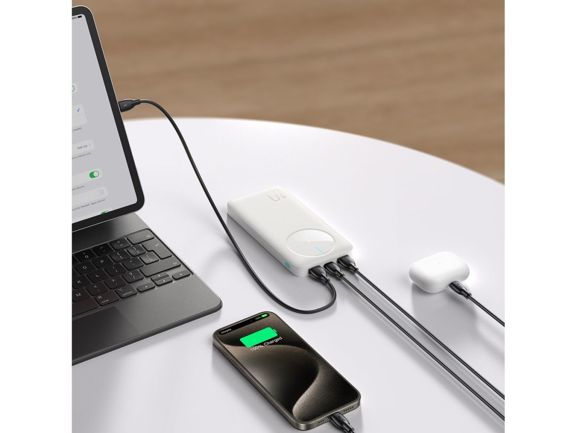 Powerbank Joyroom JR-PBF12 10000mAh 2.4A 2x USB-A 1x USB-C - white