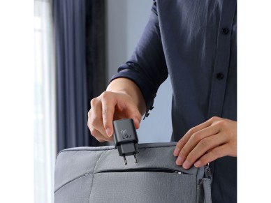 Joyroom JR-TCF20 USB-C PD 20W network charger - black