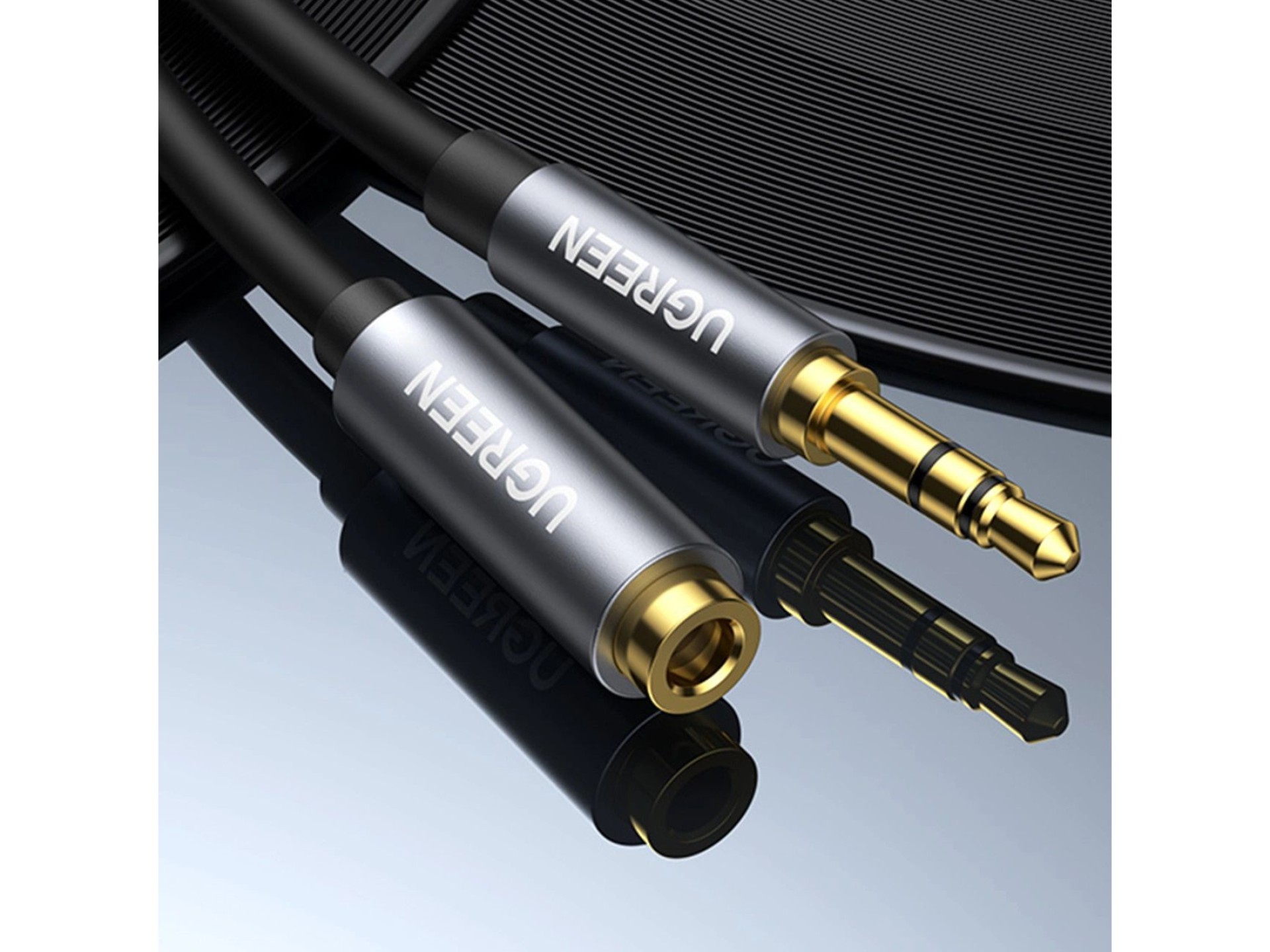 Cable Ugreen AV118 10538 minijack de 3,5 mm (macho) / minijack de 3,5 mm (hembra) 5 m - plateado