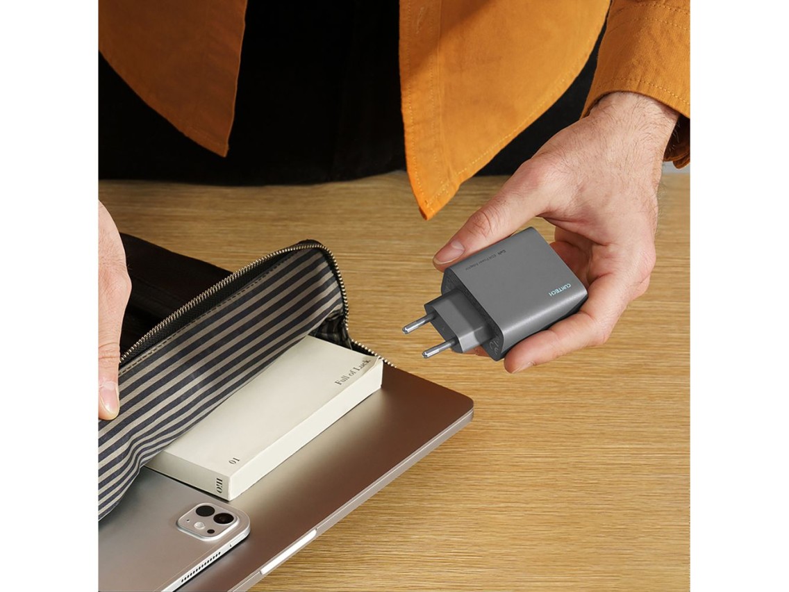 Carregador de parede Cuktech CUKAD653EUGR 65W GaN 2 x USB-C 1 x USB-A - Cinza