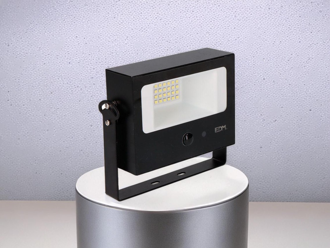 Solar floodlight, self-tilting, 7 w, 700 lm, 6500 k, with motion sensor, black