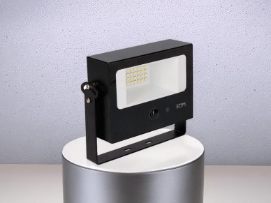 Solar floodlight, self-tilting, 7 w, 700 lm, 6500 k, with motion sensor, black