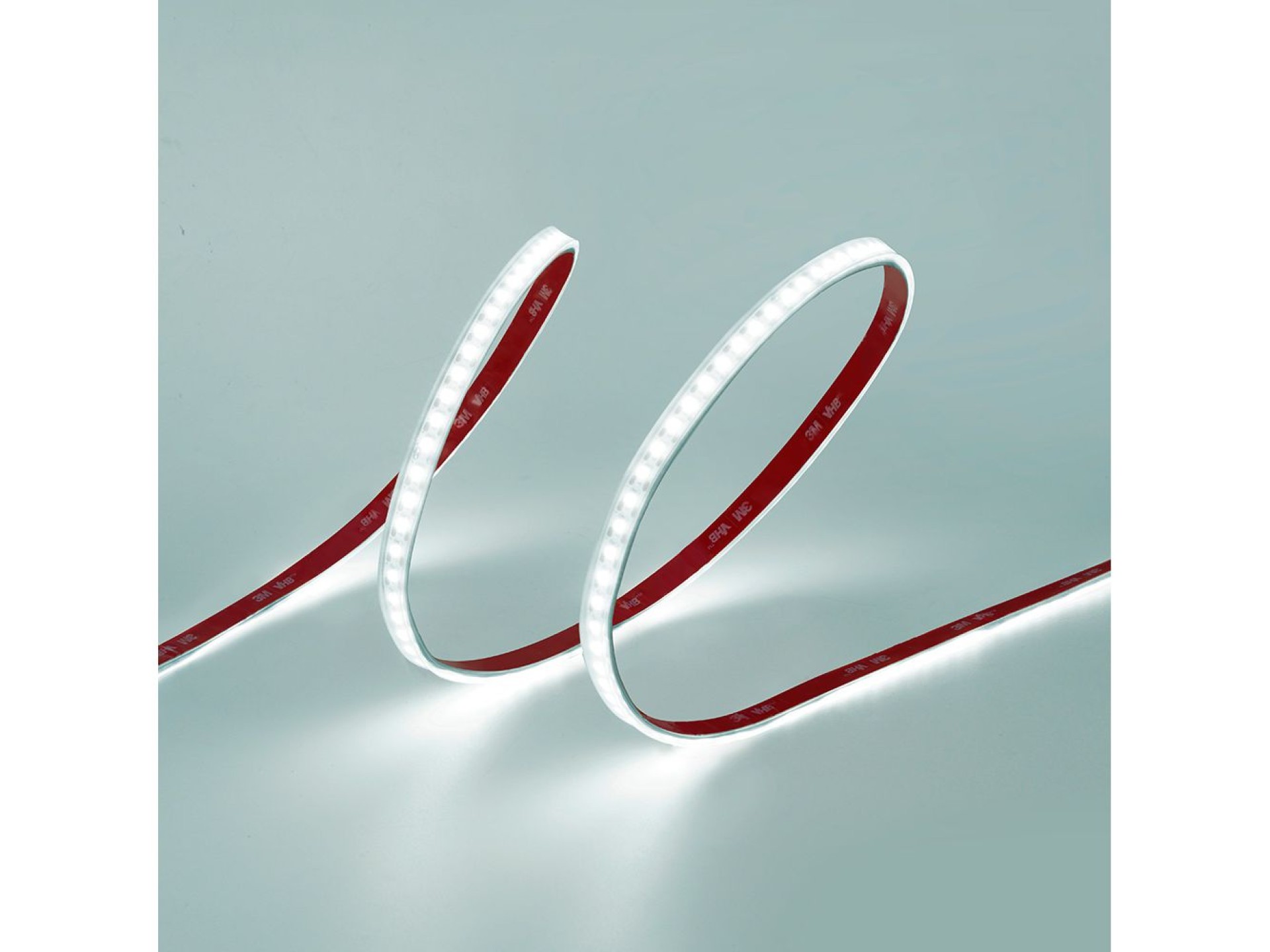 Fita led luz branca fria 6.400k adesivo 5 m x 10 mm 8 w/m 100 lm 24 v dc