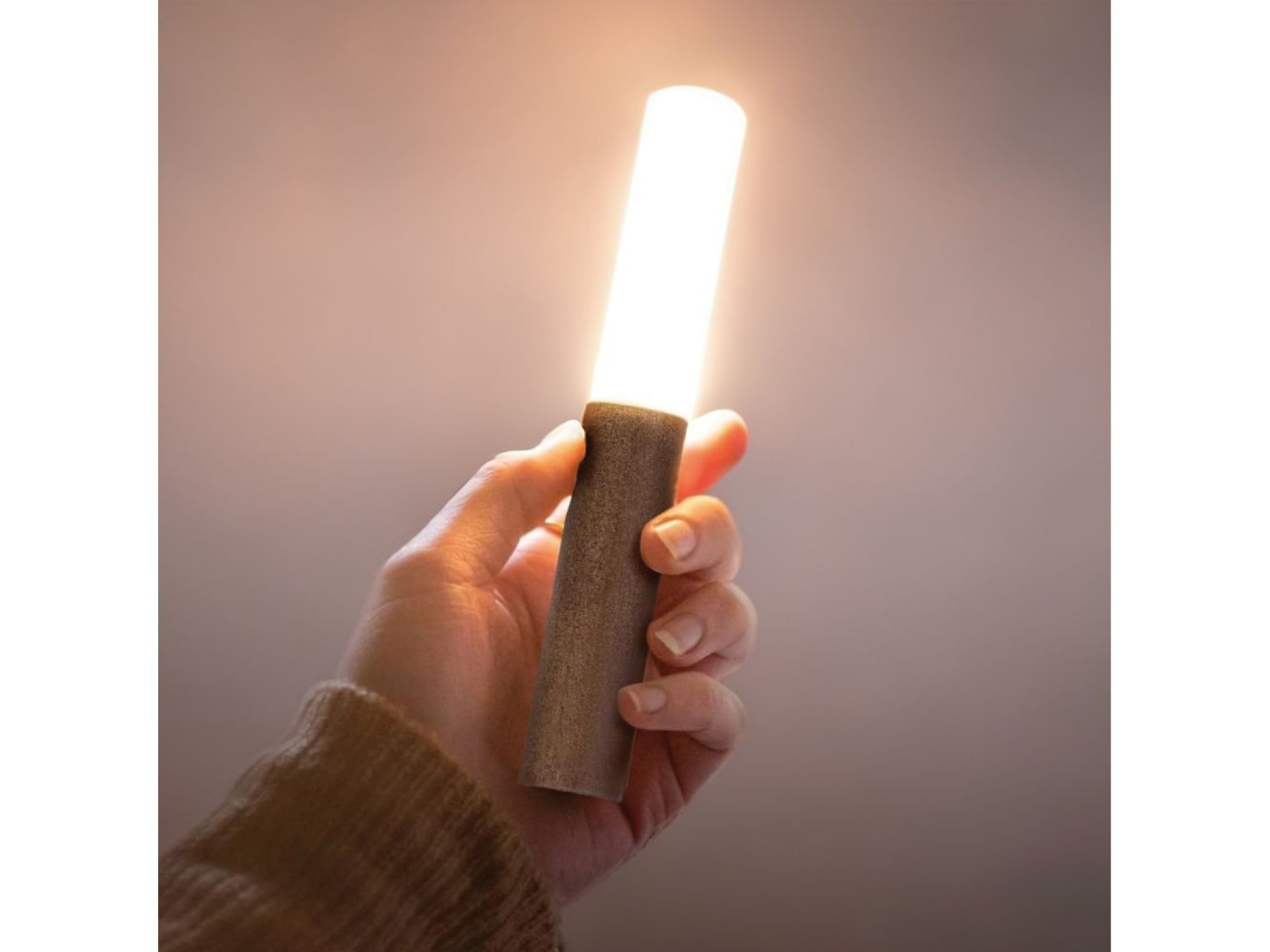 Lâmpada de parede led recarregável 1w 60lm 3.000k