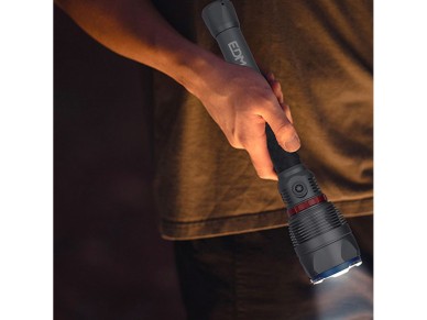 Long range led flashlight 18,000 lm