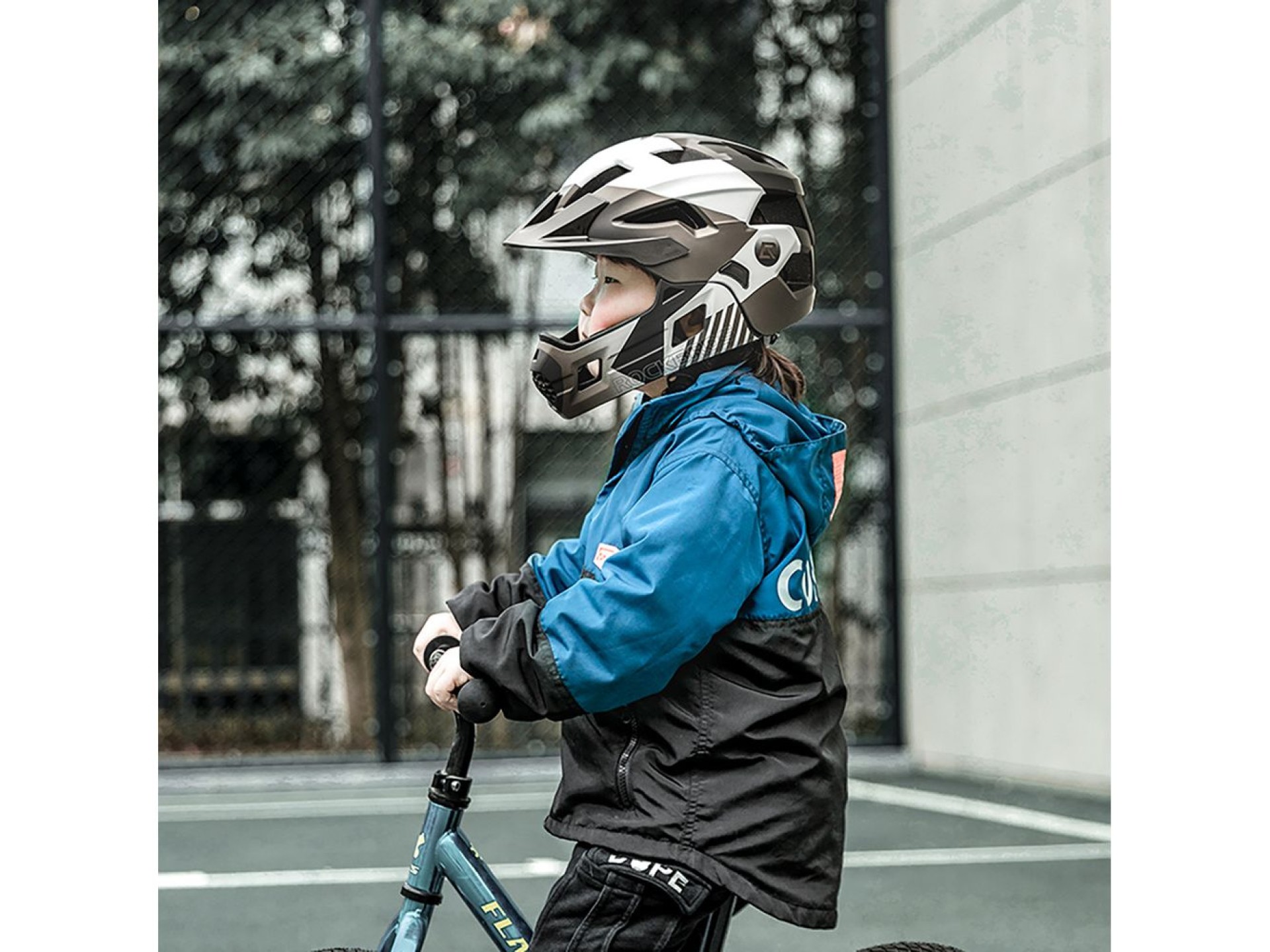 Casco de bicicleta infantil Rockbros TS-61 10110061006 con mentonera desmontable, talla M (54-57), g