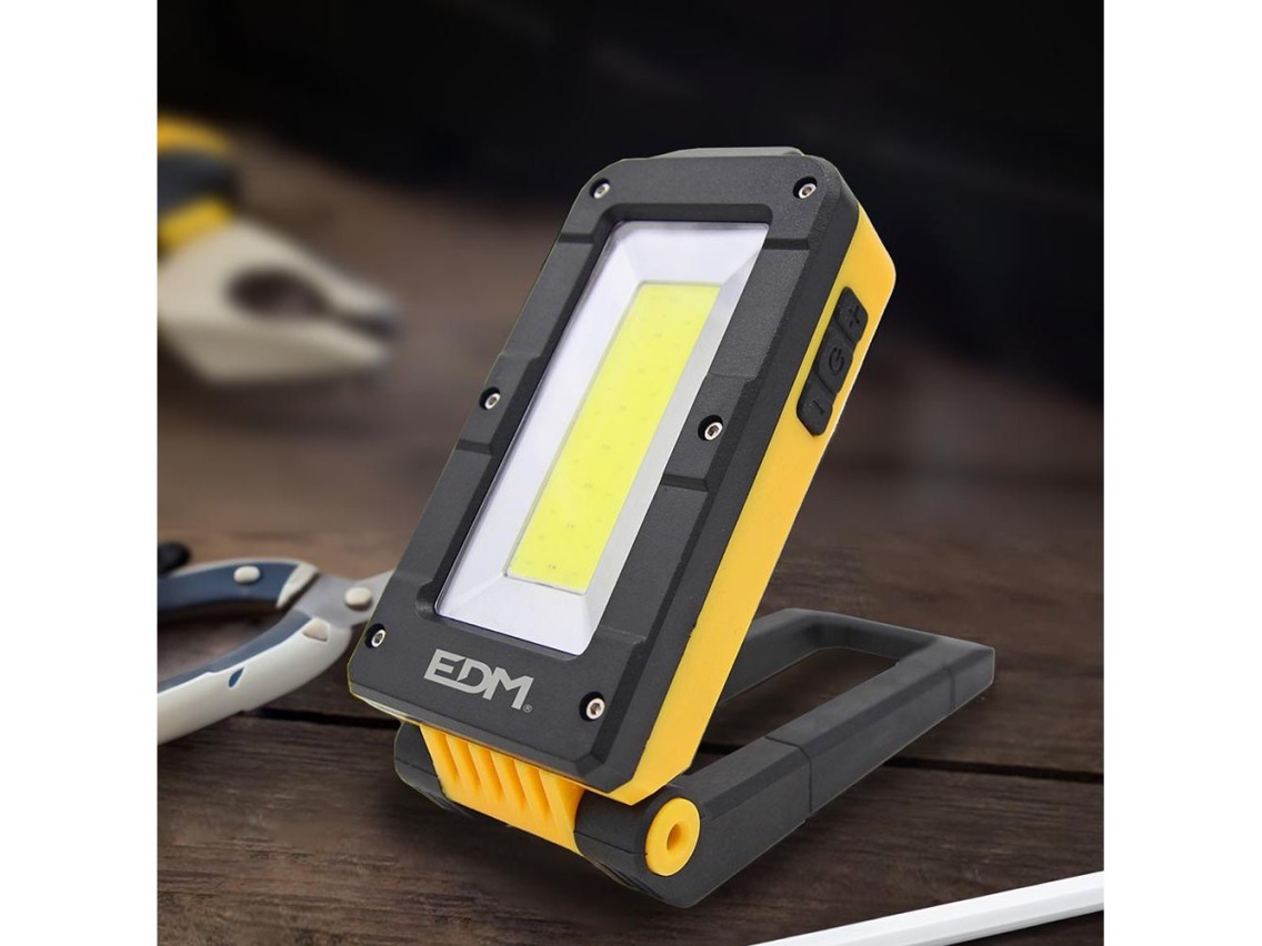 Lanterna de trabalho led recarregável com base balanço