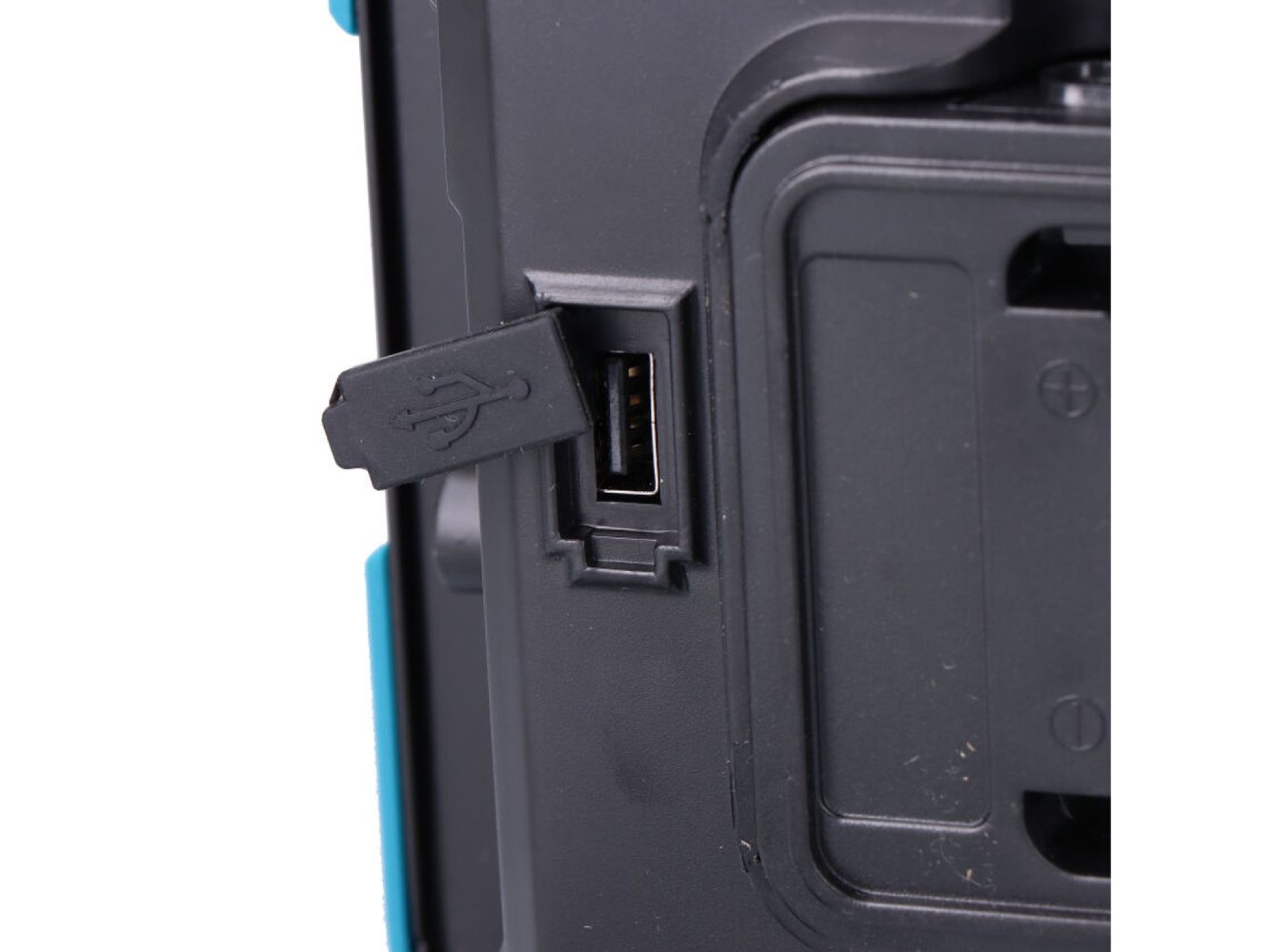 Foco led de trabajo 20 v 2500 lm (sin batería ni cargador)