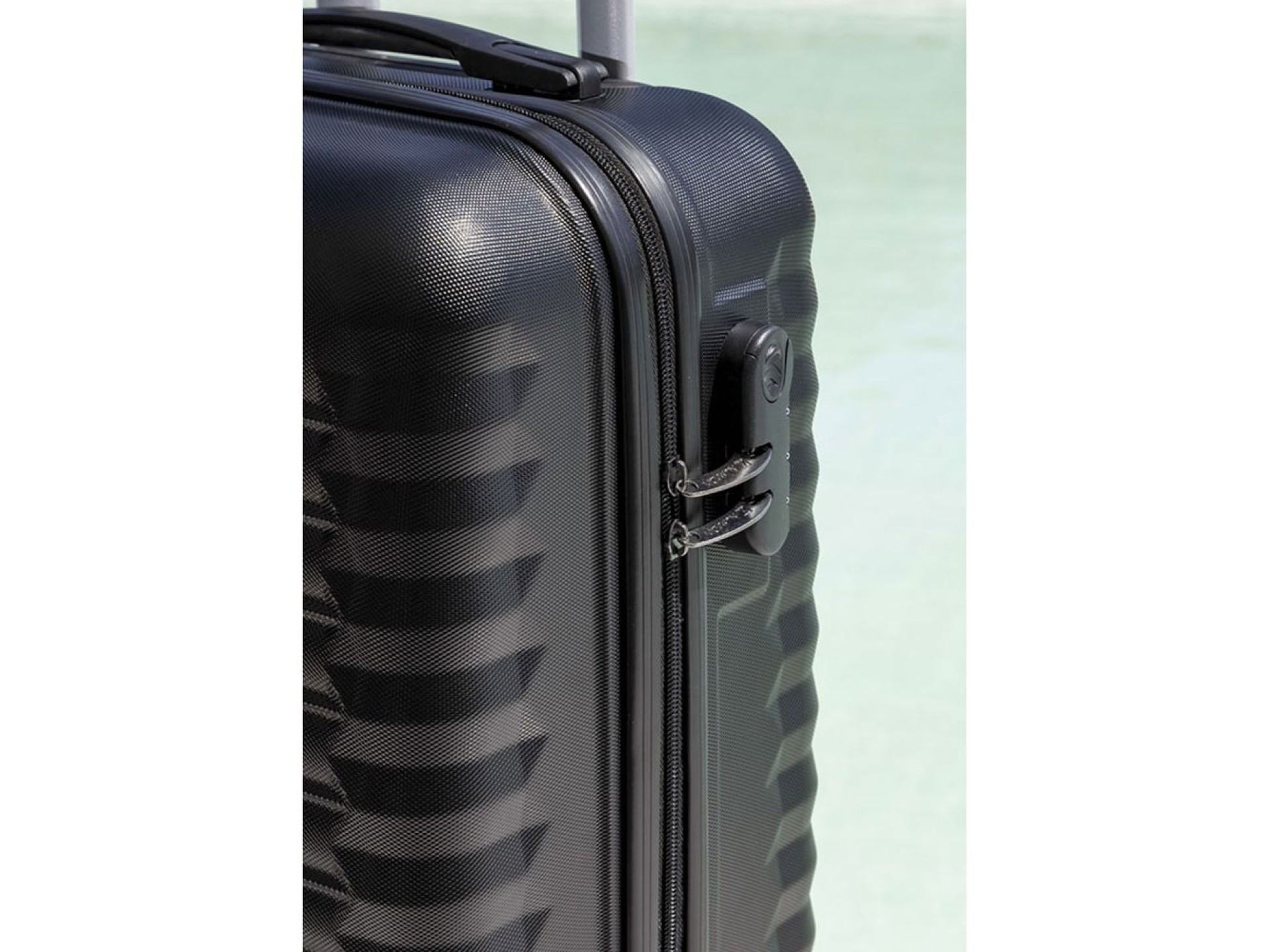 Set de maletas 3 piezas negro upfly 53cm,63c y,31cm 1200497 numada