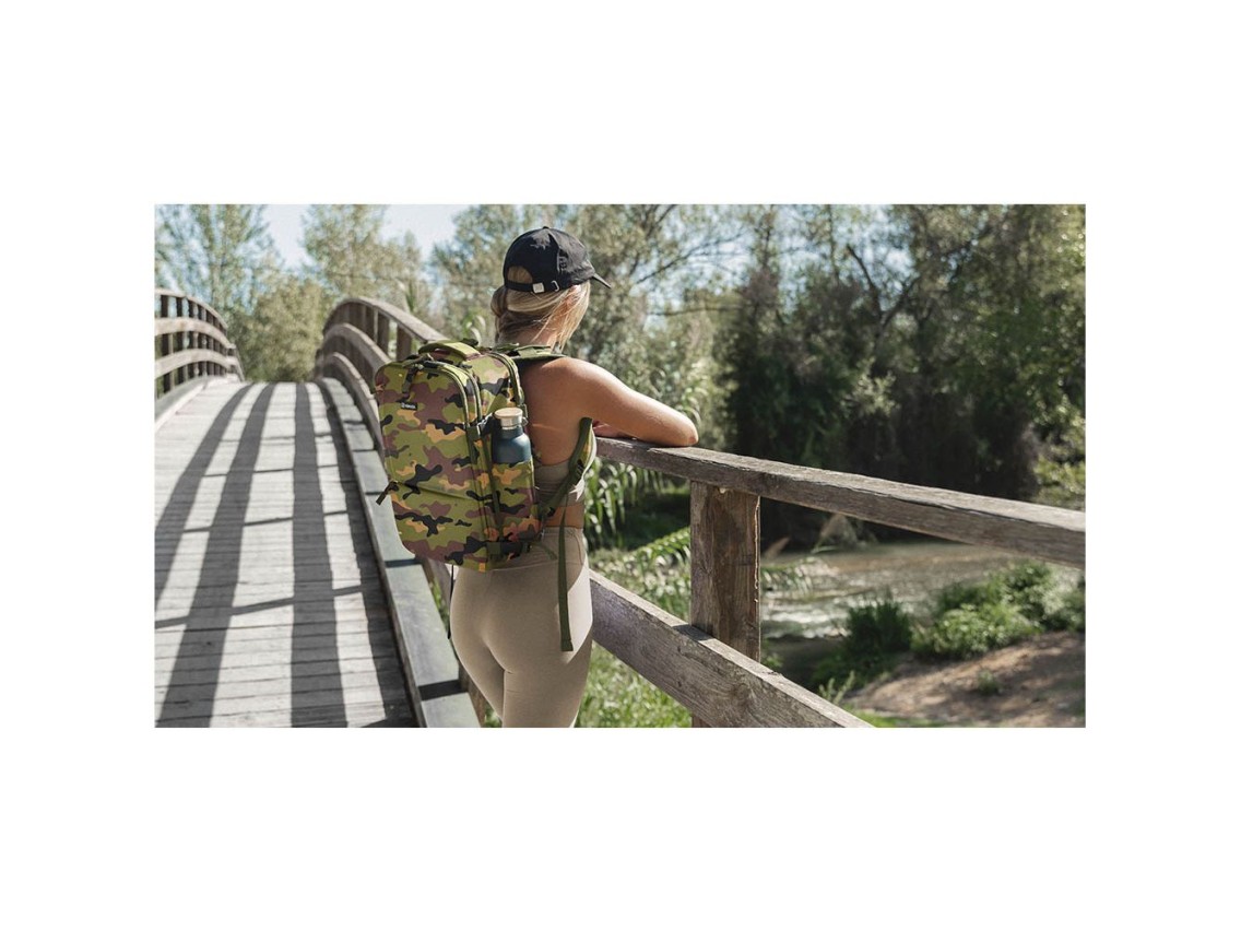 Mochila de 20 l explorer backpack b40 40 x 25 x 20 cm. estampado camuflaje