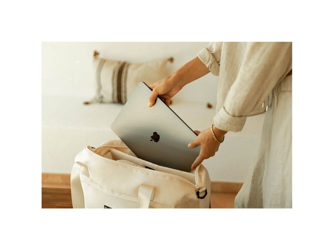 Beige plane bag 25 - 35 l