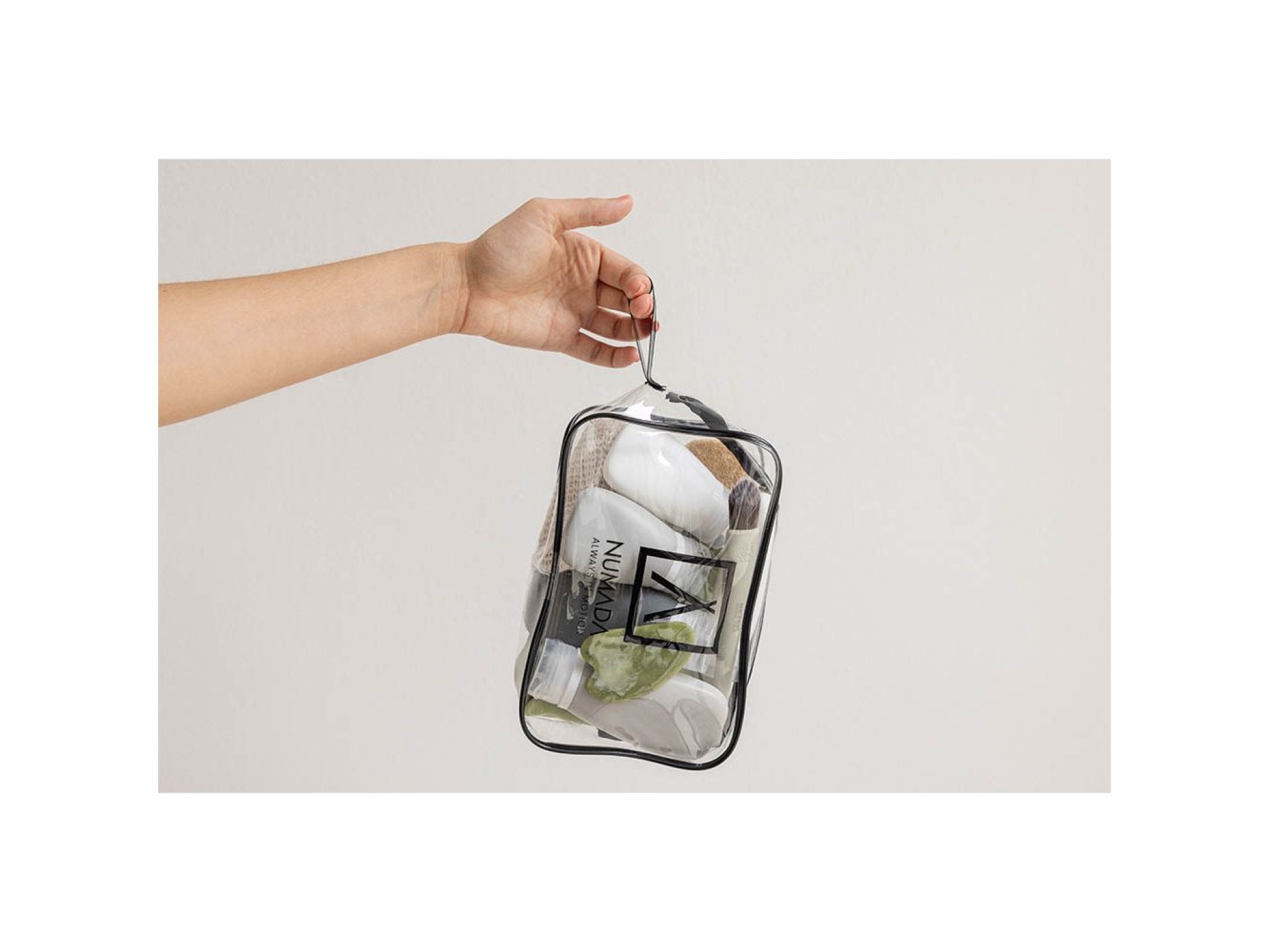 Toiletry bag with bottles 200 x 65 x 135 mm