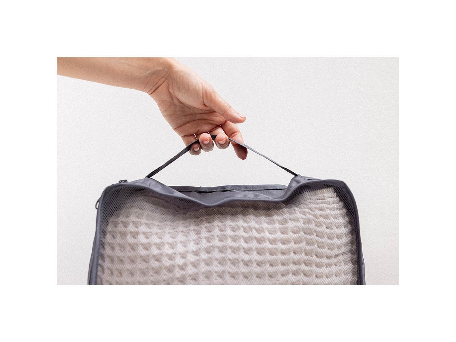 Organizador de malas cinza escuro. 8 peças