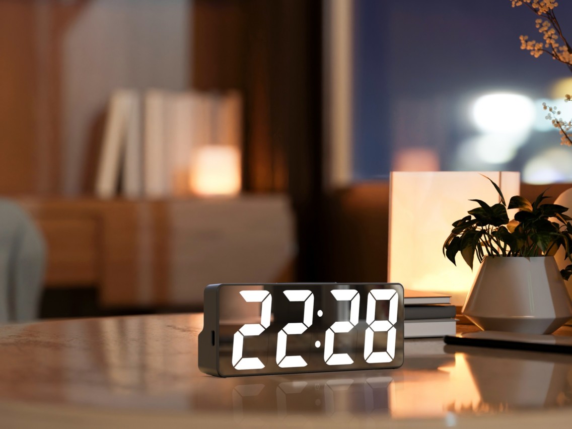 Techancy Despertador Multifunções Led Preto MC1500, Com Relógio, Data, Alarme, Ecrã De Temperatura E