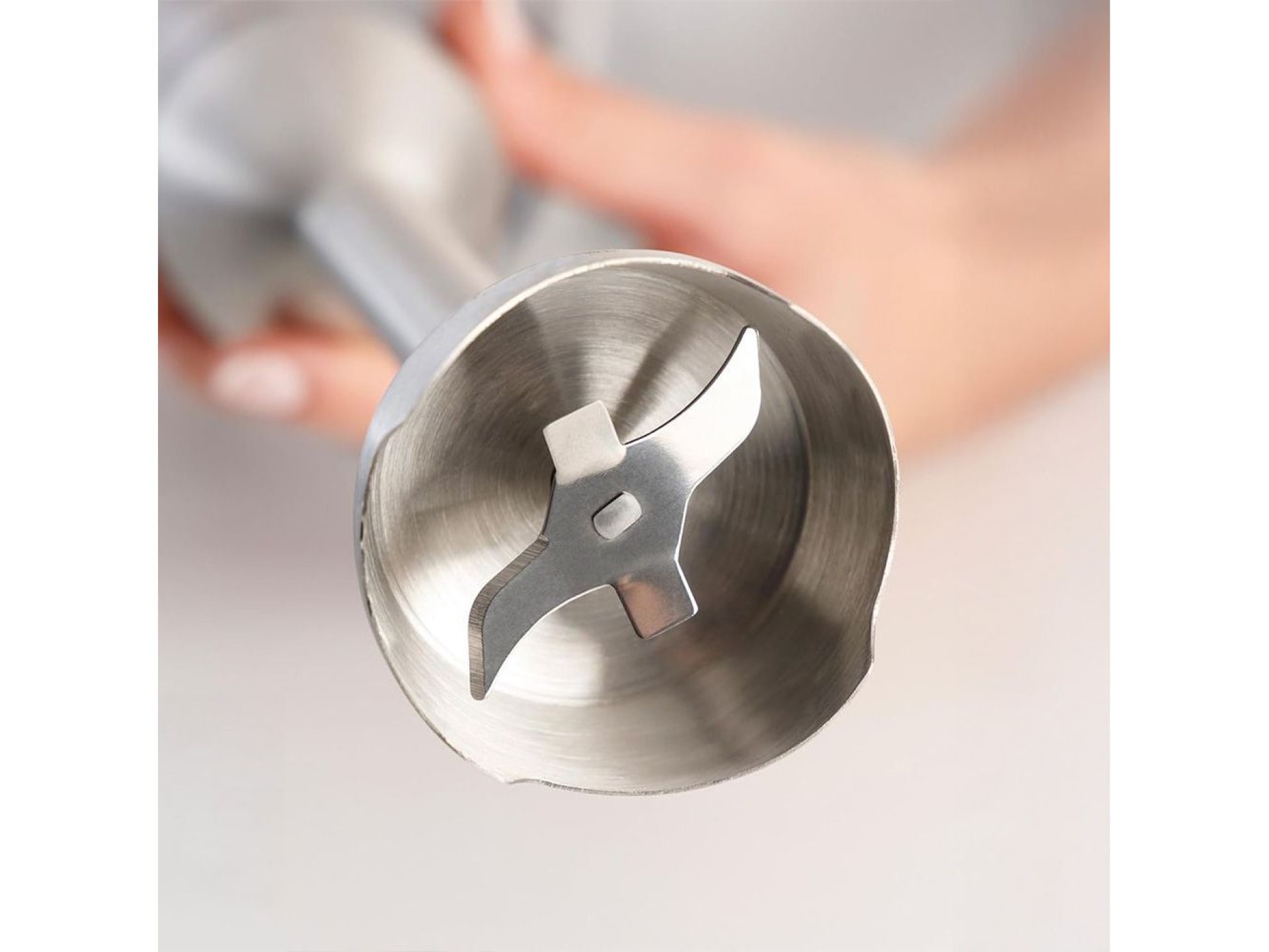 Batidora de mano 1700 w con accesorios