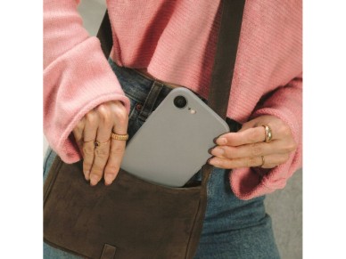 Funda de silicona MagSafe Tech-Protect para iPhone 16E/17E - Gris Funda de silicona MagSafe Tech-Protect para iPhone 16E/17E - Gris