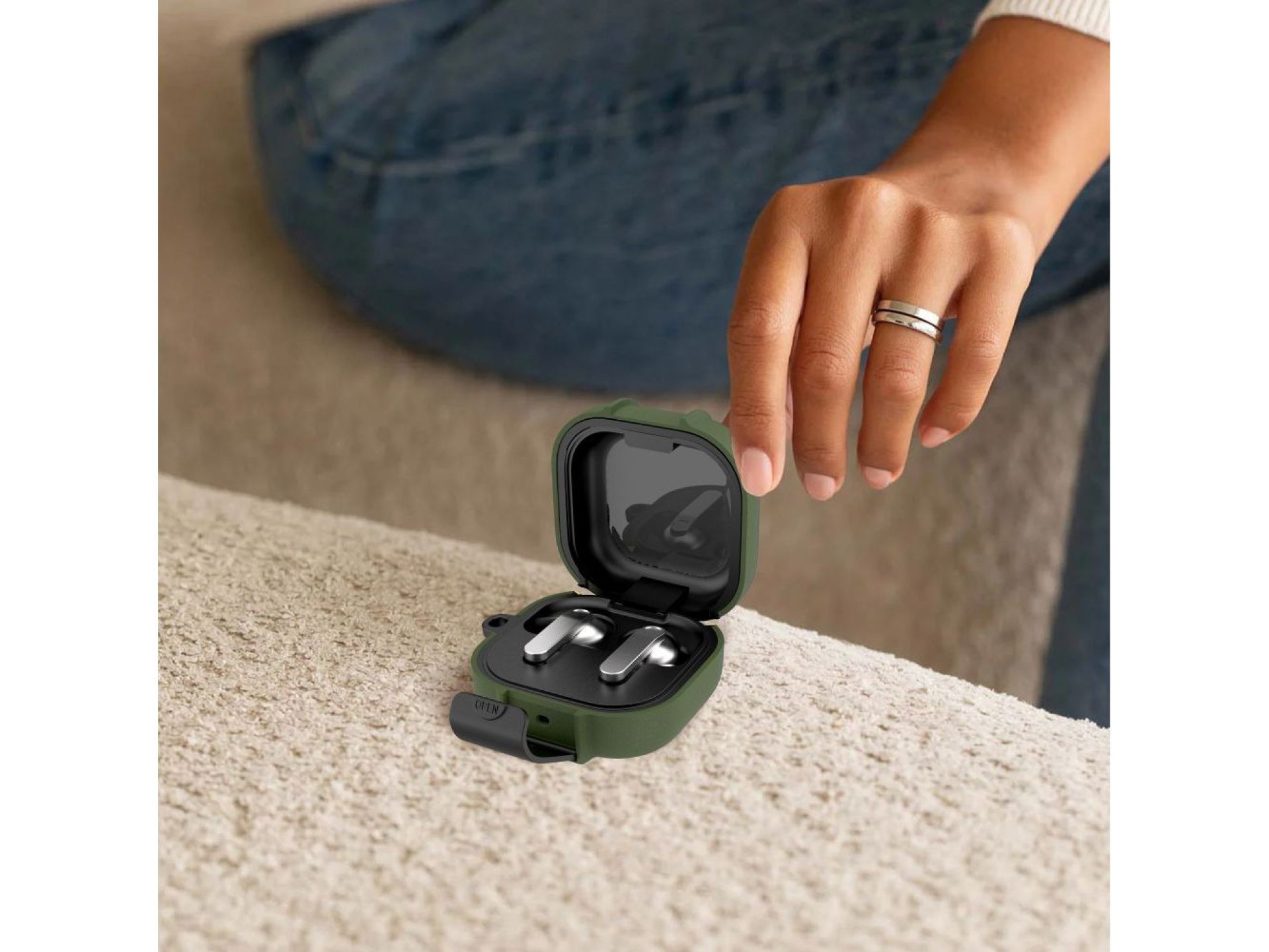 Funda Tech-Protect Slim con gancho para Samsung Galaxy Buds 4/4 Pro - Verde