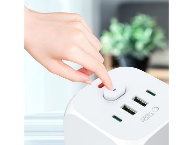 Tech-Protect PCL3x4 Power Strip, 2x USB-A, 2x USB-C, 3x AC Type Schuko - White Tech-Protect PCL3x4 Power Strip, 2x USB-A, 2x USB-C, 3x AC Type Schuko - White
