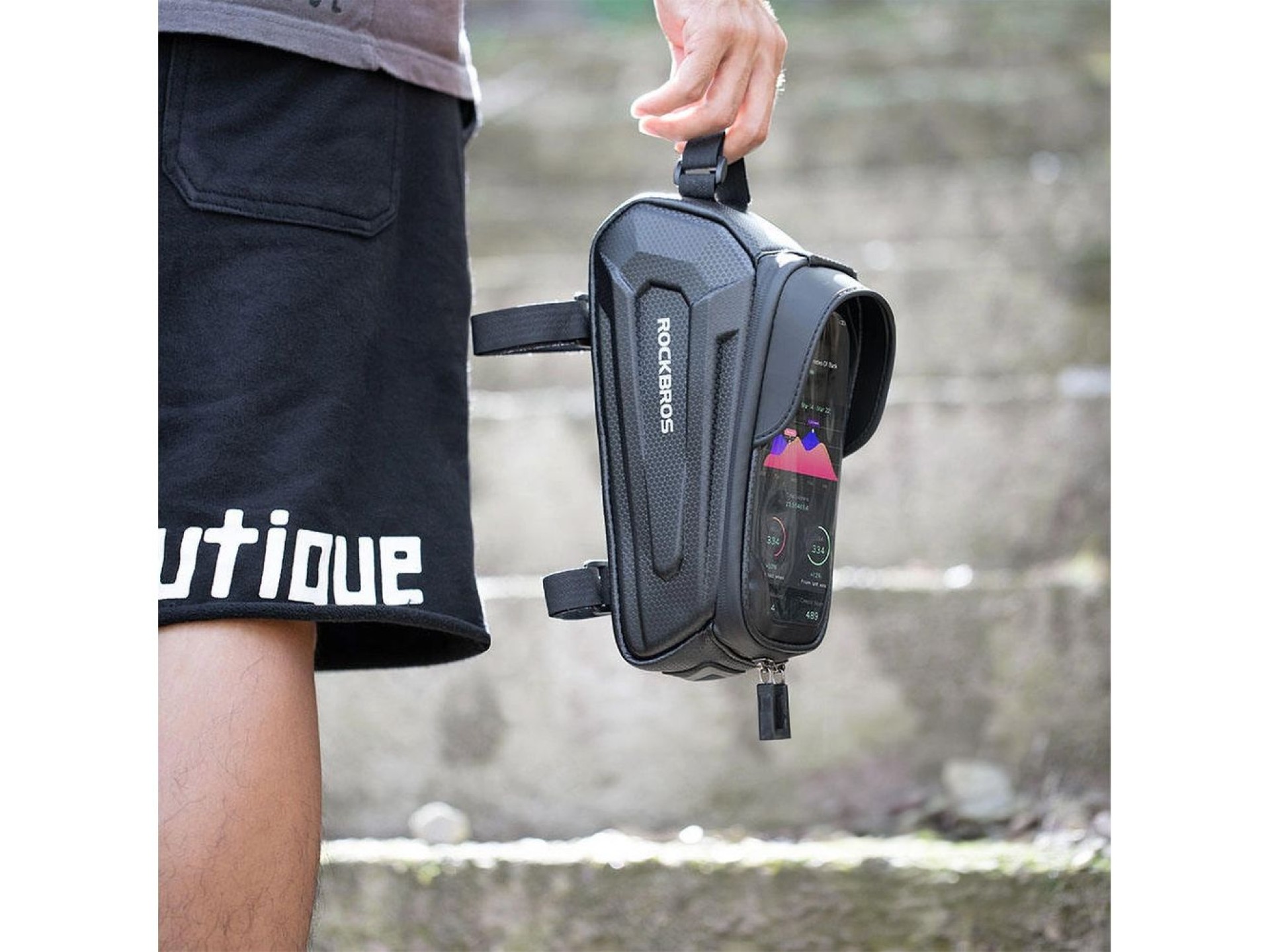 Bolsa de bicicleta Rockbros B68-1 para fixação no quadro, com bolso para celular, 1,7 l, preta.