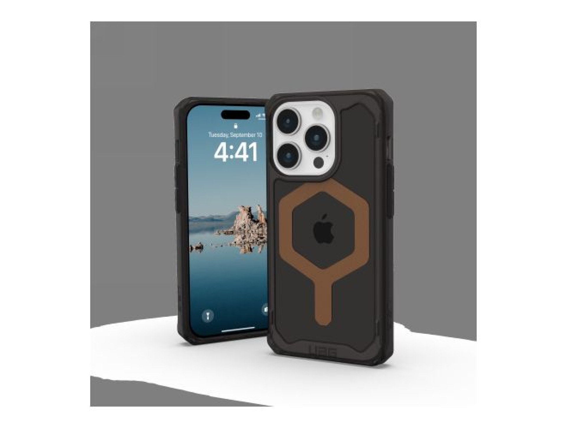 Capa UAG Plyo MagSafe para iPhone 15 Pro - preta e marrom