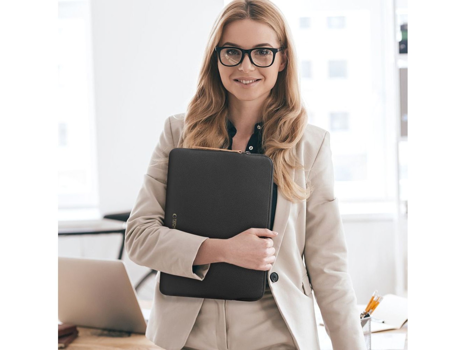 Bolsa para laptop Tech-Protect Fleece 15-16 - Preta