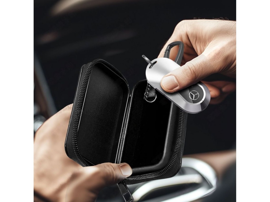 Tech-Protect KLR300 RFID Blocking Car Key Case - Black