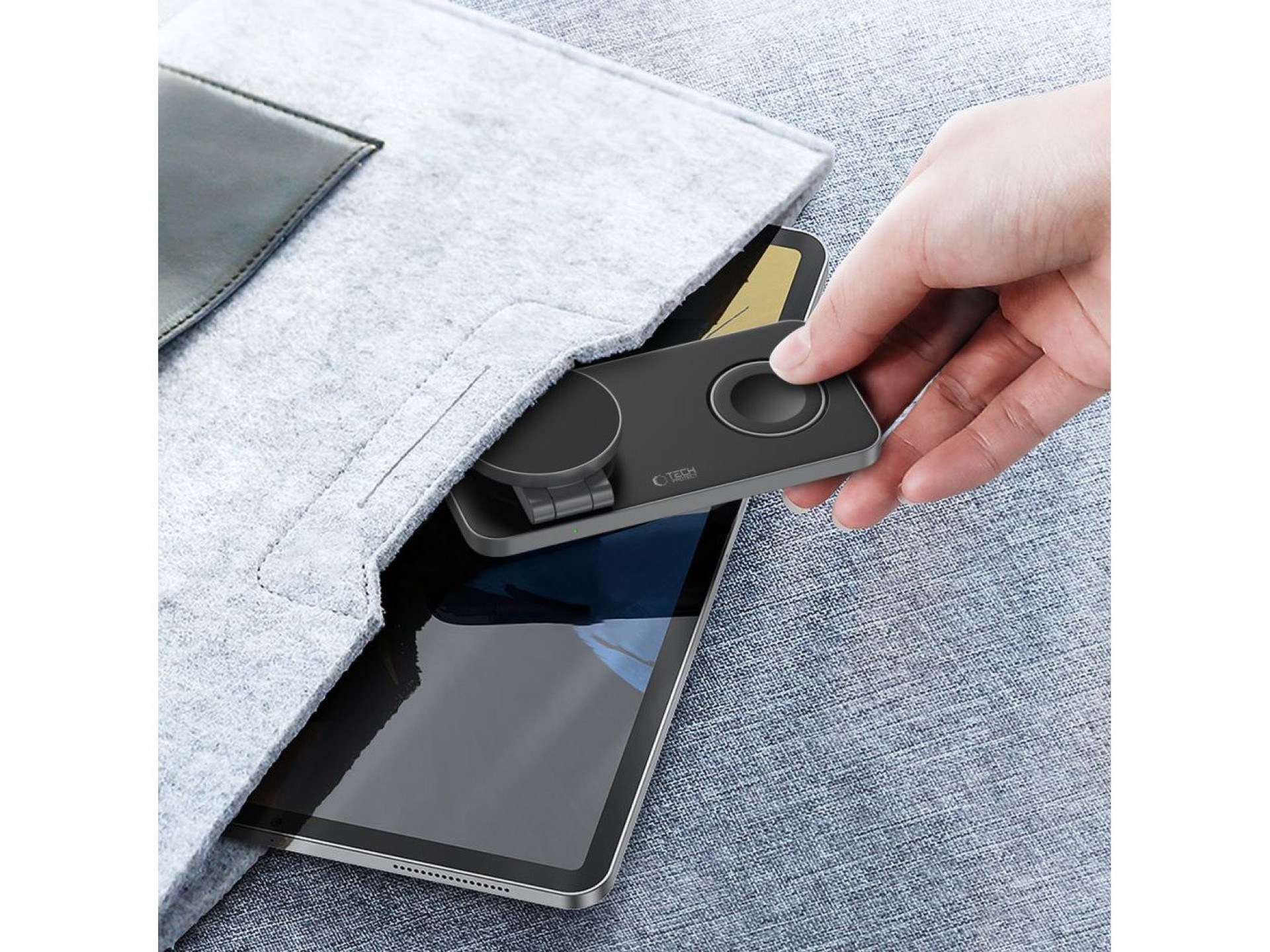 Carregador indutivo Tech-Protect QI15W-A47 MagSafe 3 em 1 + Cabo USB-C - Preto