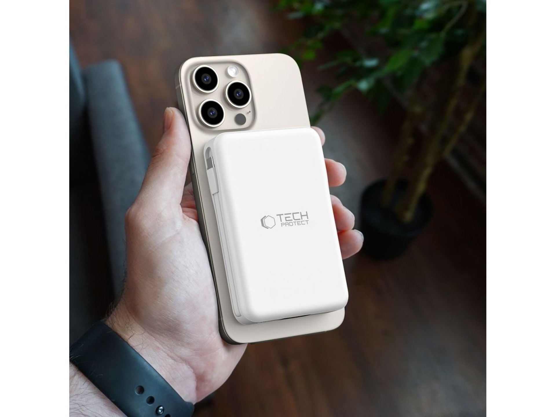 Tech-Protect LifeMag PB31 Power Bank with MagSafe 10000mAh 15W USB-C / USB-A / Built-in USB-C / Ligh