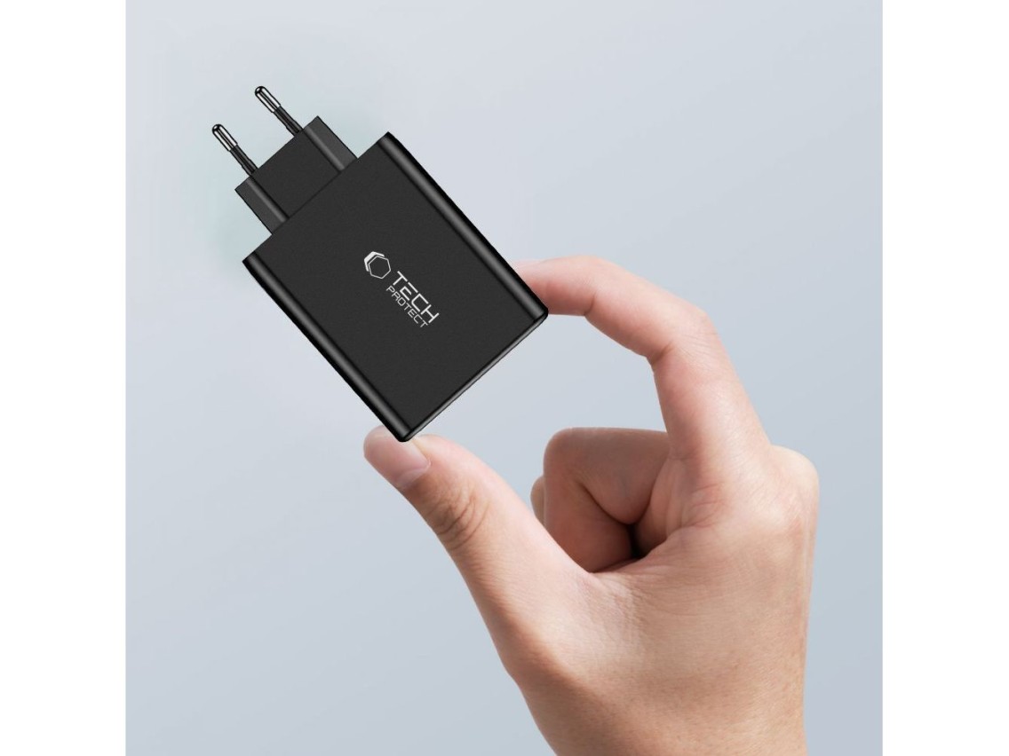 Cargador de red Tech-Protect NC100W-GAN GaN 3x USB-C PD 100W / USB-A QC 3.0 - negro