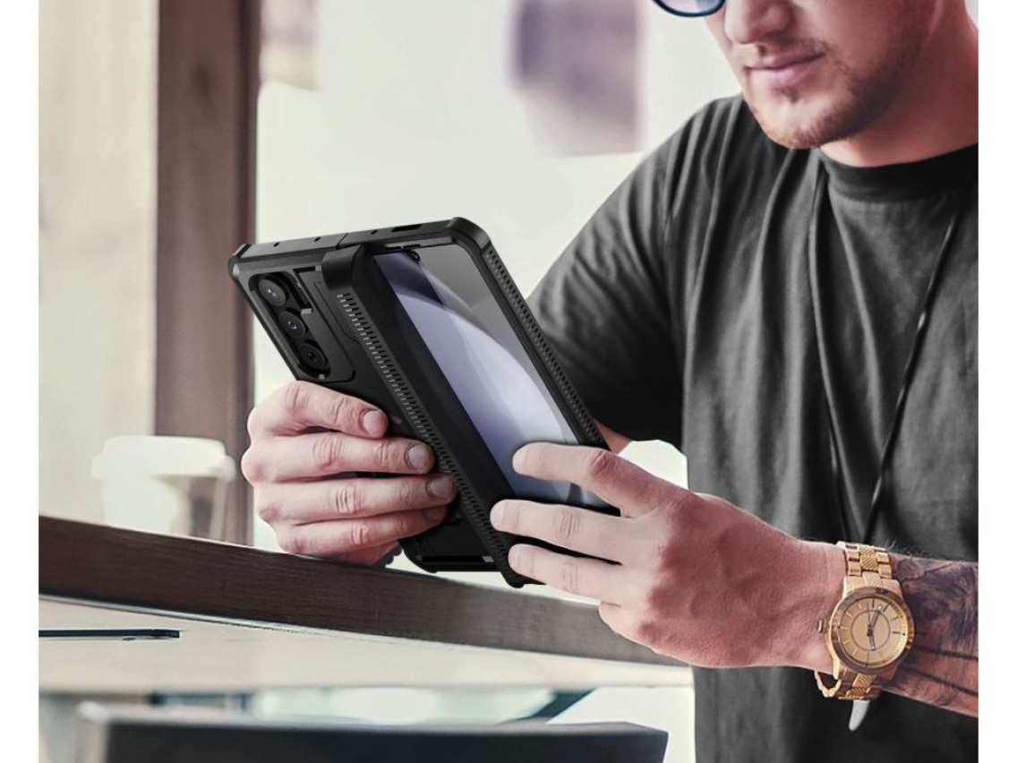 Capa Tech-Protect Kevlar Pro para Samsung Galaxy Z Fold 5 - Preta