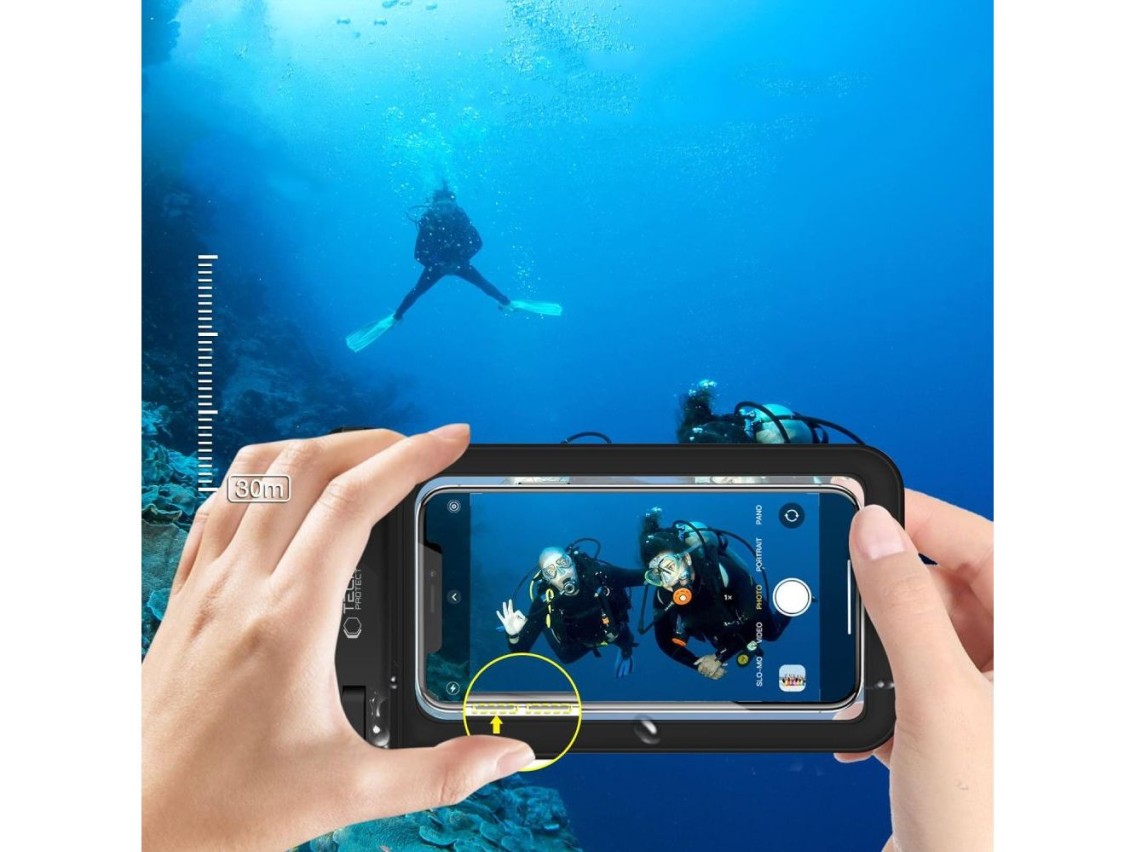 Capa à prova d'água Tech-Protect UWC9 para dispositivos de até 8,9" - preta e laranja