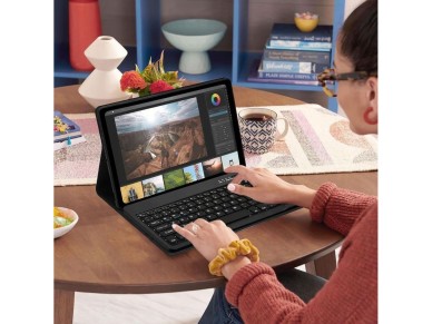 Capa Tech-Protect SC Pen + Teclado com Teclado para Lenovo Tab M11 11" TB-330 - Preta