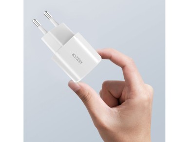 Cargador Tech-Protect C20W mini USB-C PD 20W / USB-A QC 3.0 - negro Cargador Tech-Protect C20W mini USB-C PD 20W / USB-A QC 3.0 - negro