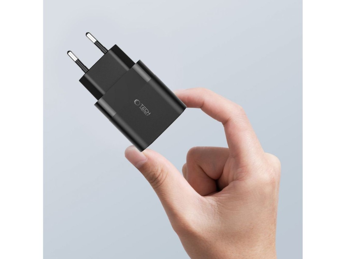 Carregador Tech-Protect C30W USB-C PD 30W / USB-A QC 3.0 - Preto