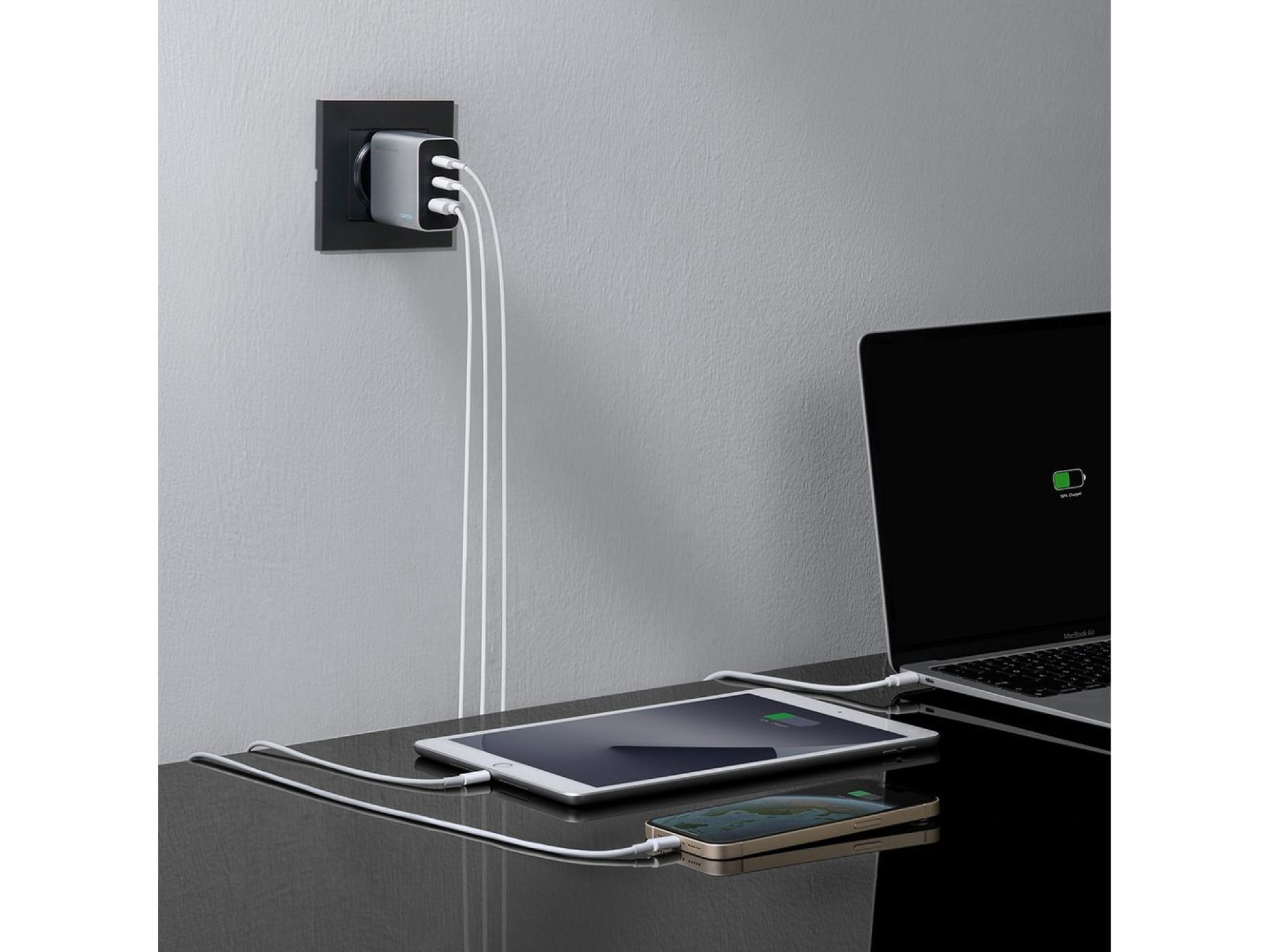 Cargador de pared Cuktech de 65 W GaN con 2 puertos USB-C y 1 puerto USB-A - Gris
