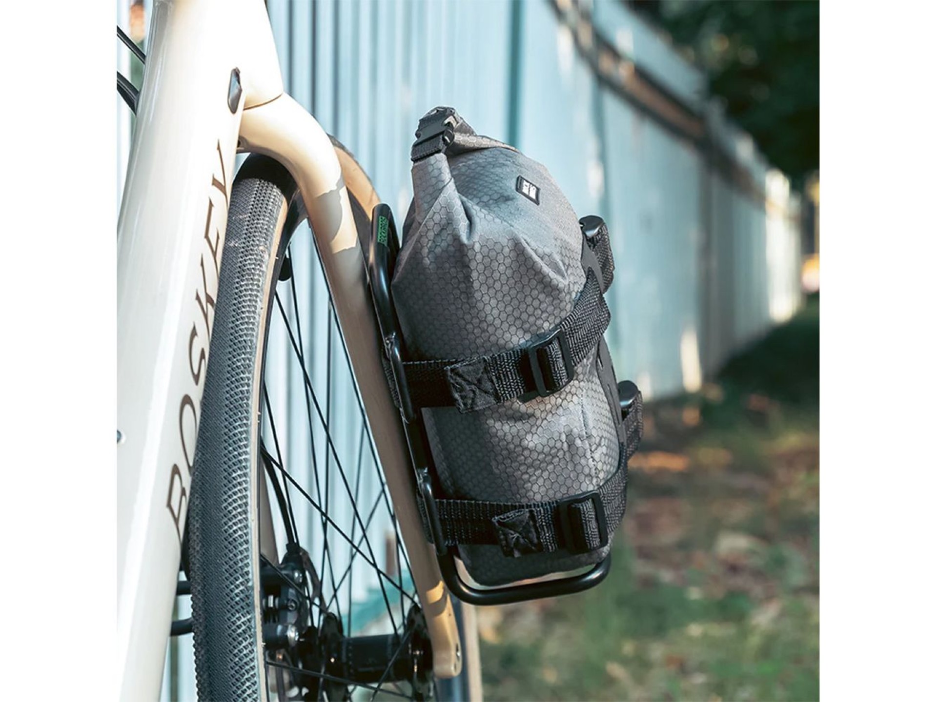 Rockbros 33210010001 front bicycle shelf for bicycle fork - black