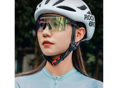 Rockbros Photochromic Cycling Glasses with UV Protection and Corrective Insert - Black Rockbros Photochromic Cycling Glasses with UV Protection and Corrective Insert - Black