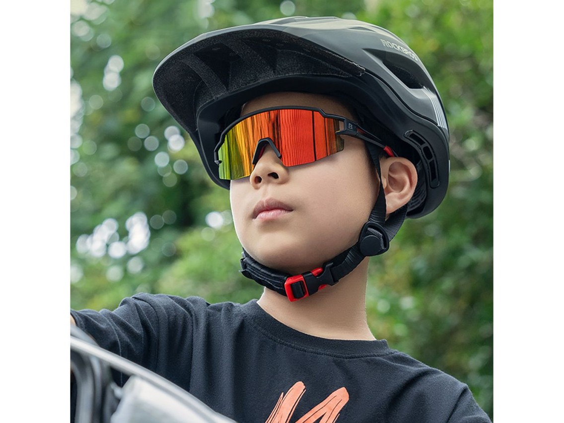 Óculos de ciclismo infantis Rockbros, polarizados, com proteção UV, pretos.